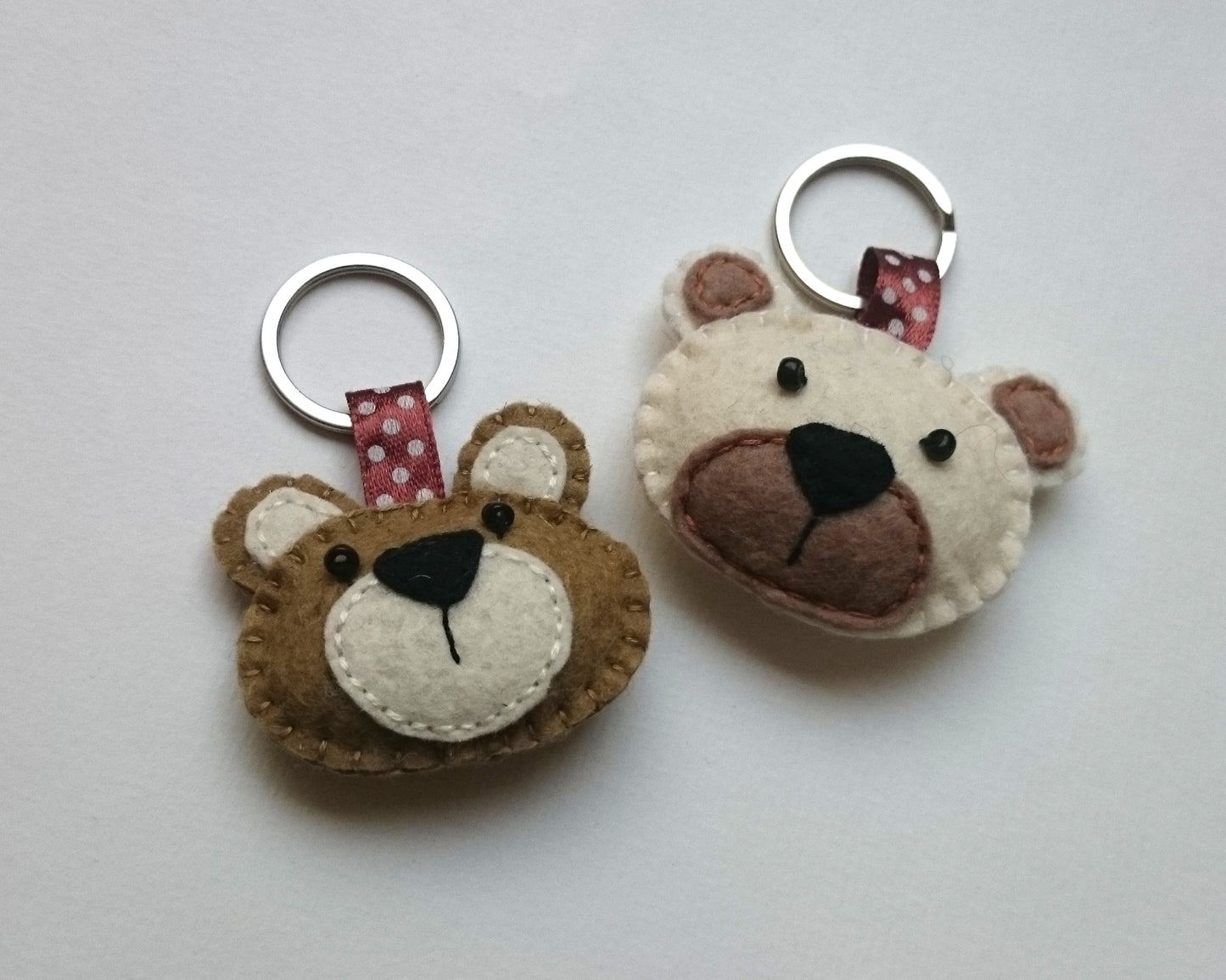 Felt bear keychain - key holder - felt animals