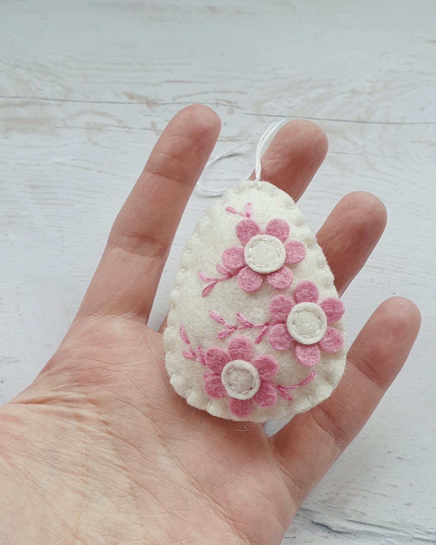 Felt easter egg ornament with flowers