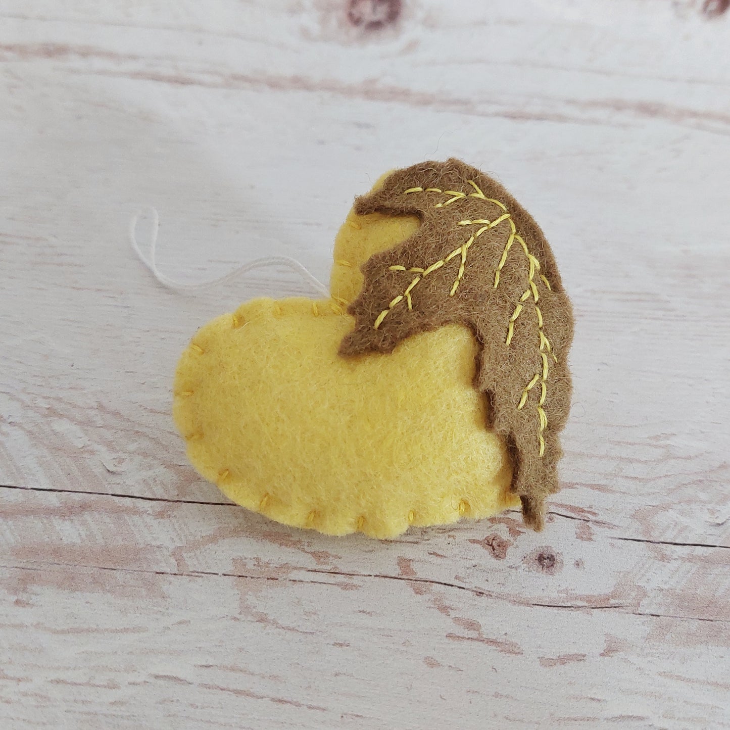 Autumn leaf heart ornament, felt home decoration, fall decor