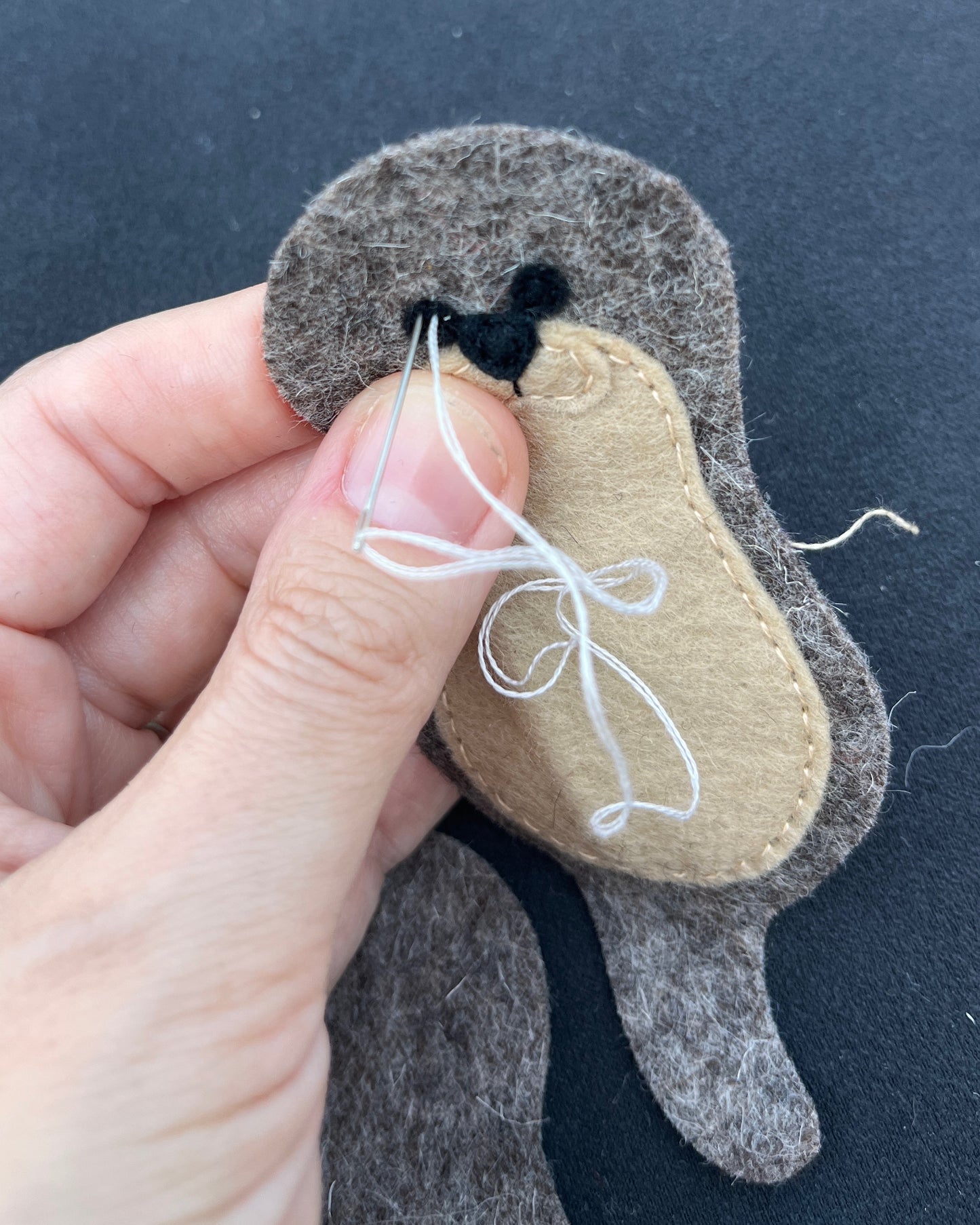 DIY Felt Otter Ornament Pattern PDF – Cute Otter Holding Heart Sewing Tutorial – Handmade Gift Decoration