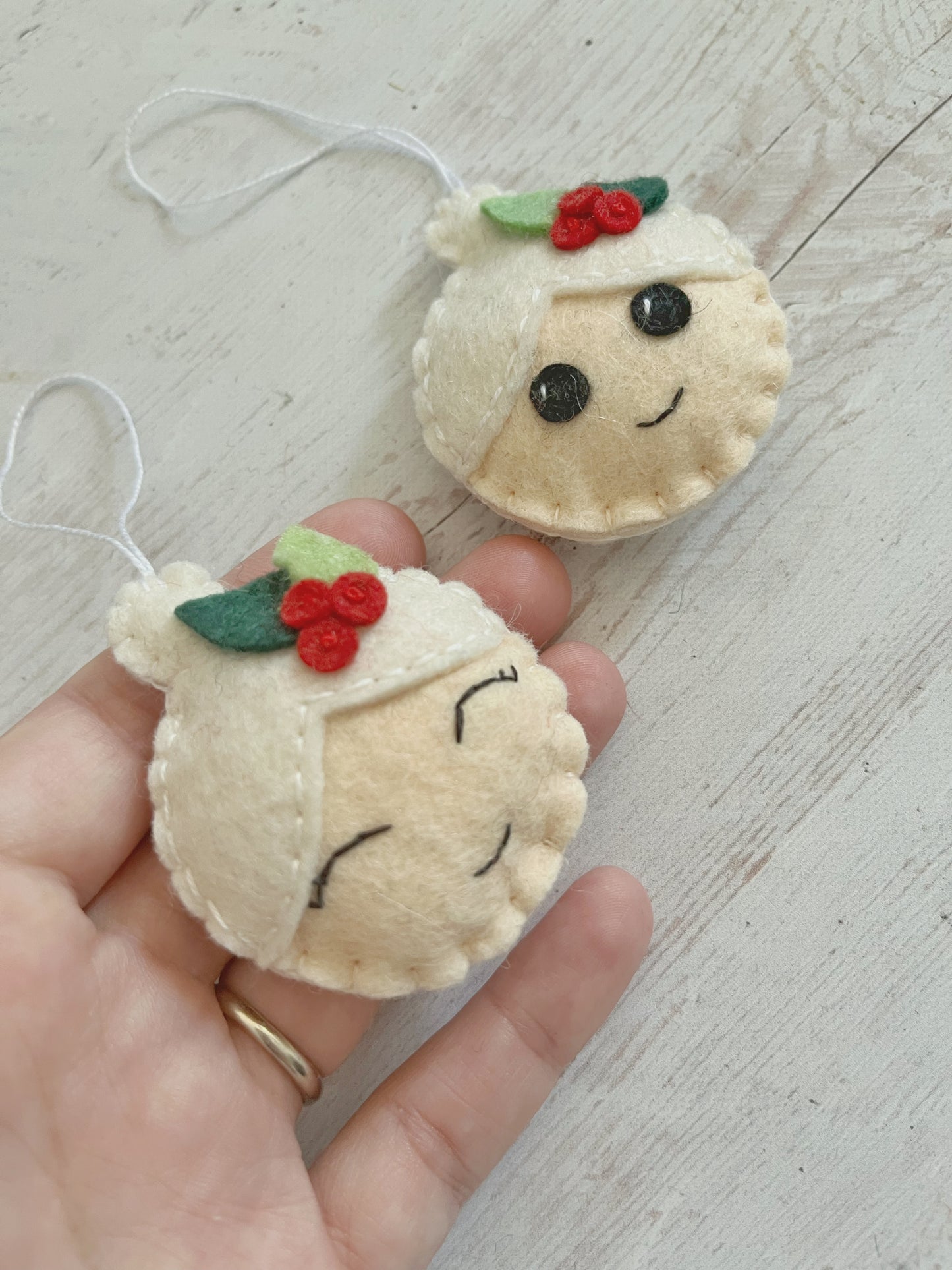 Felt Mrs. Claus ornament with leaves, Santa Grandma