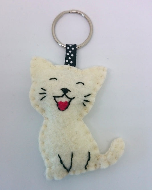 Smiling cat keychain - white kitty - felt accessories - Baby shower - eco friendly - gift for him - gift for her - key holder - felt animals