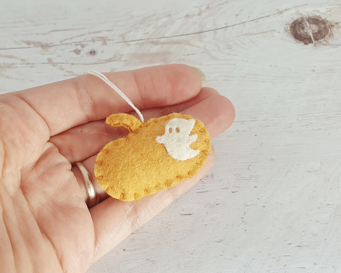 Felt pumpkin ornaments with small ghosts - SET OF 5 - Halloween decoration