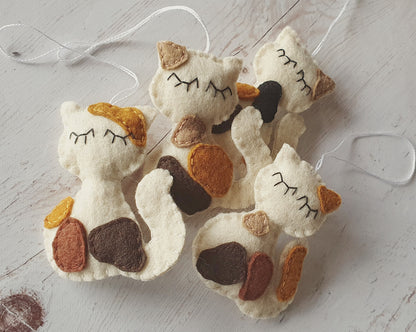 Felt calico cat ornament, felt cat ornament, felt kitty decor