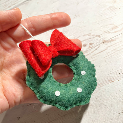 Felt Christmas wreath ornament - holiday decor