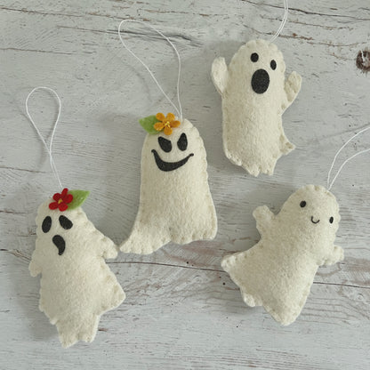 Cute GHOST ornaments SET OF 4 - Halloween decor - handmade felt ornaments