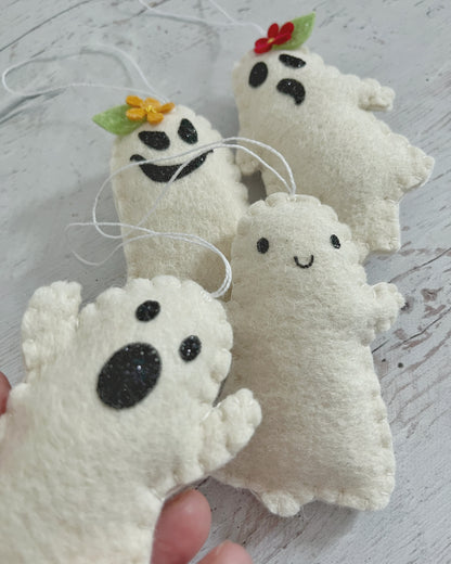 Cute GHOST ornaments SET OF 4 - Halloween decor - handmade felt ornaments