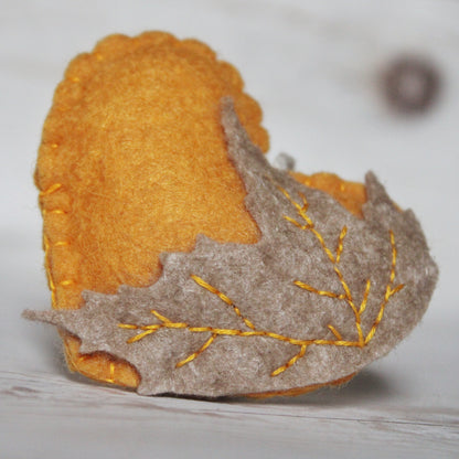 Autumn leaf heart ornament, felt home decoration, fall decor
