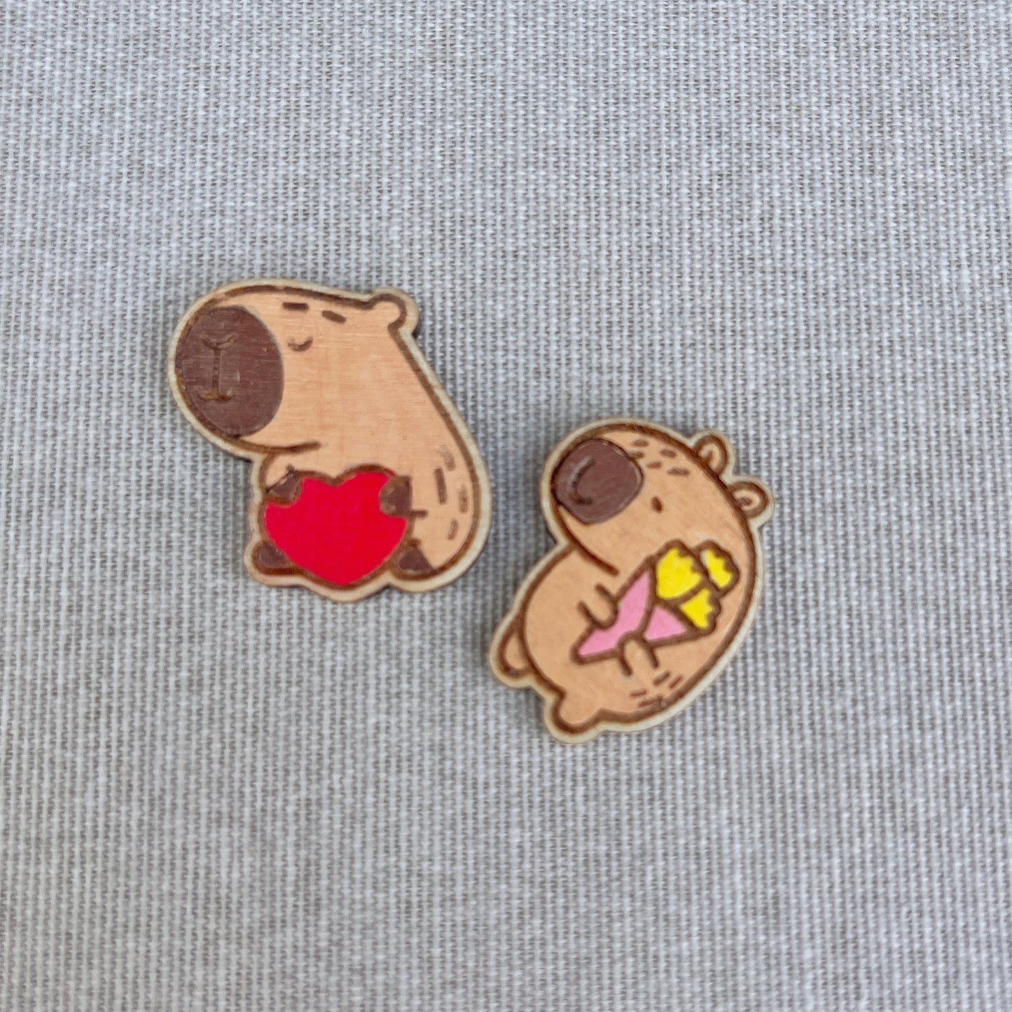 Wooden Capybara Pocket Hug Token – Hand‑Painted Mini Gift | 2 Styles + 2 Poem Cards