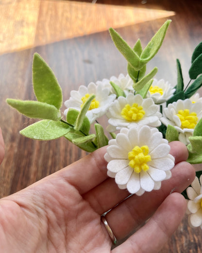 Felt Daisy Flower Stem – Handmade Chamomile Daisy – White & Yellow – No Leaves – 1/3/5/15 Stems – Felt Floral Home Decor or Gift