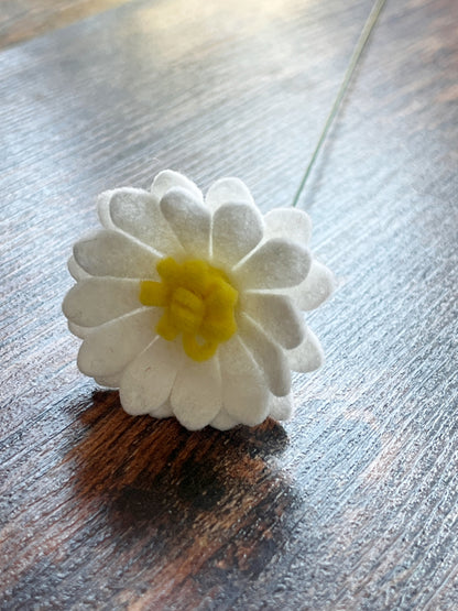 Felt Daisy Flower Stem – Handmade Chamomile Daisy – White & Yellow – No Leaves – 1/3/5/15 Stems – Felt Floral Home Decor or Gift