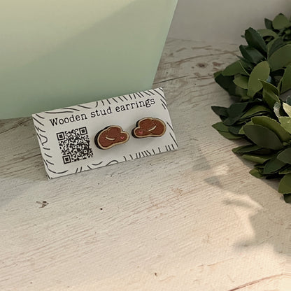 Mini Cowboy Hat Stud Earrings – Western Style with Heart – Cute Wooden Earrings – Country Girl Gift – Laser Cut Jewelry
