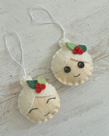 Felt Mrs. Claus ornament with leaves, Santa Grandma