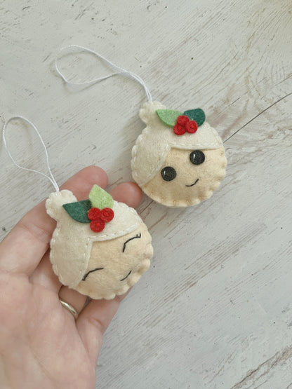 Felt Mrs. Claus ornament with leaves, Santa Grandma