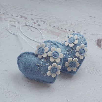 Flowers heart ornament
