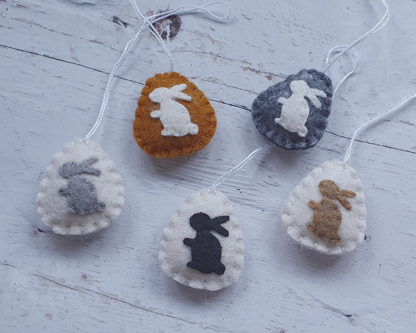 Mini Easter egg ornaments with bunny - wool felt party supplies