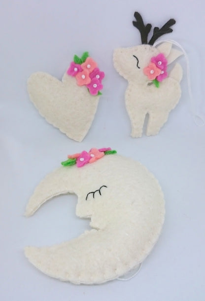 Felt deer ornament - woodland hanging animals from wool - Christmas creatures - home decor - nursery decoration for baby room