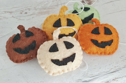 Pumpkin lantern ornaments - Halloween décor