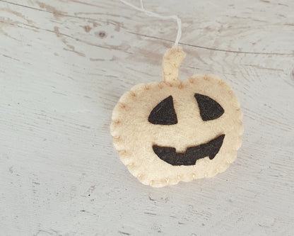 Pumpkin lantern ornaments - Halloween décor