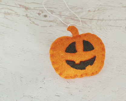 Pumpkin lantern ornaments - Halloween décor