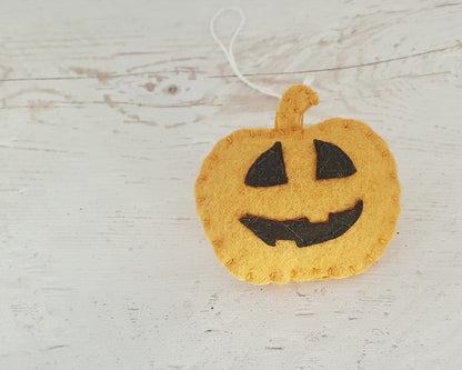 Pumpkin lantern ornaments - Halloween décor