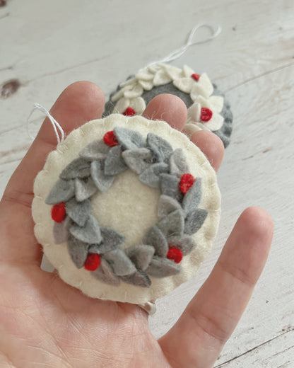 Felt Christmas round ornament with wreath leaves