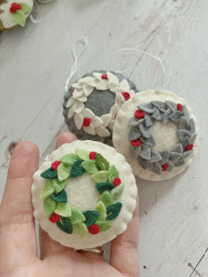 Felt Christmas round ornament with wreath leaves