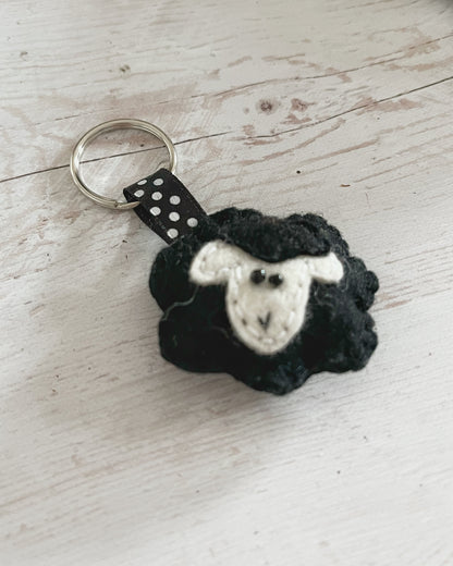 Felt sheep keychain - black sheep - lamb - felt accessories - eco friendly - gift for him - gift for her - key holder - felt animals