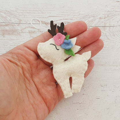 Felt deer ornament - woodland hanging animals from wool - Christmas creatures - home decor - nursery decoration for baby room